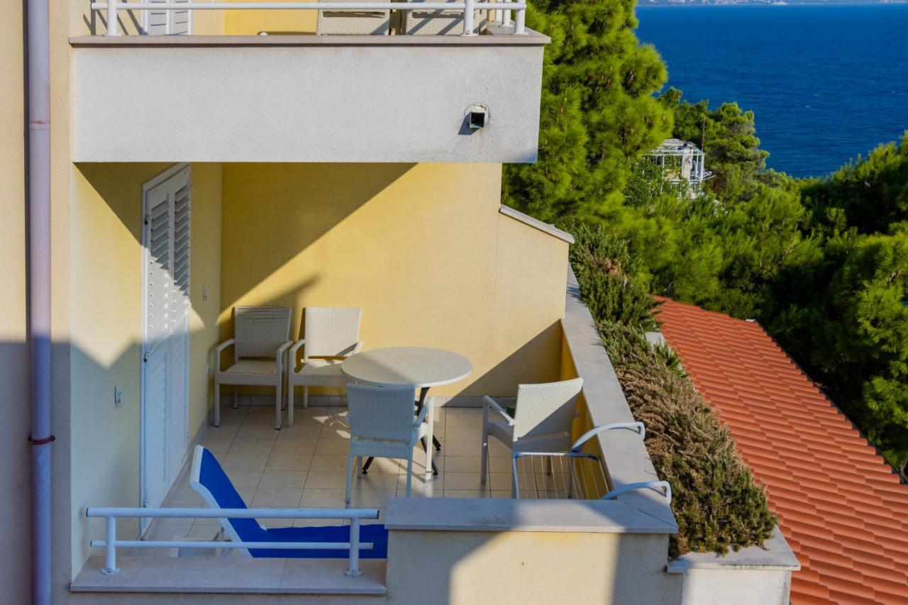 Luxury Apartments Villa Ruzmarina With New Heated Infinity Pool And Lounge Area Marusici  Zewnętrze zdjęcie