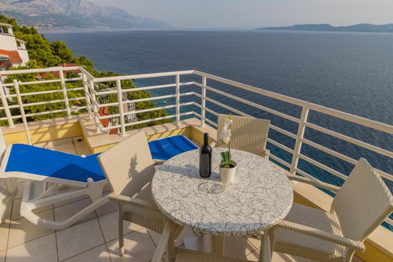 Luxury Apartments Villa Ruzmarina With New Heated Infinity Pool And Lounge Area Marusici  Zewnętrze zdjęcie