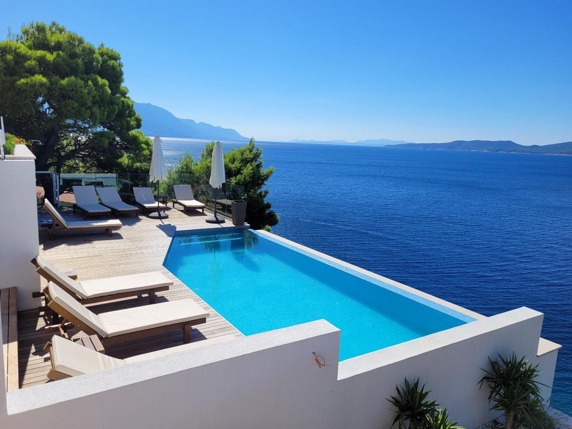 Luxury Apartments Villa Ruzmarina With New Heated Infinity Pool And Lounge Area Marusici  Zewnętrze zdjęcie
